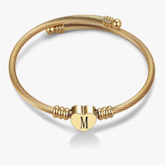 M initial 14kt Gold plated Heart Bracelet fully adjustable - Picture 1 of 1